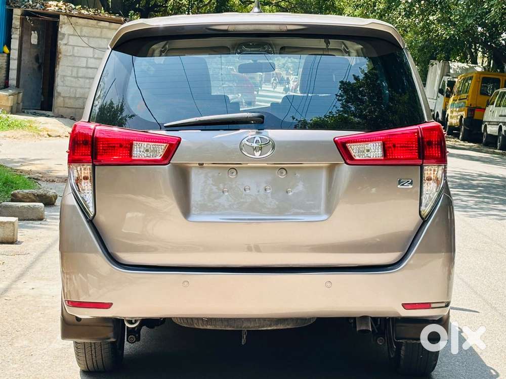 Toyota Innova Crysta 2.8z Automatic, 2017, Diesel