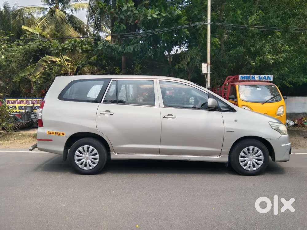 Toyota Innova 2013