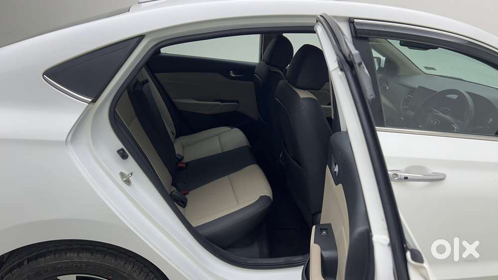 Hyundai Verna 1.5 Sx (o) Vtvt Ivt, 2022, Petrol