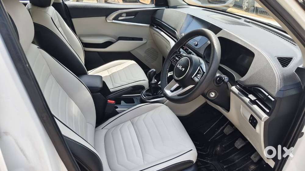 Kia Carens 1.5 Prestige 7 Str, 2023, Petrol