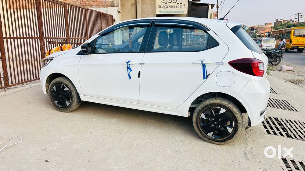 Tata Tiago 1.2 Revotron 2026