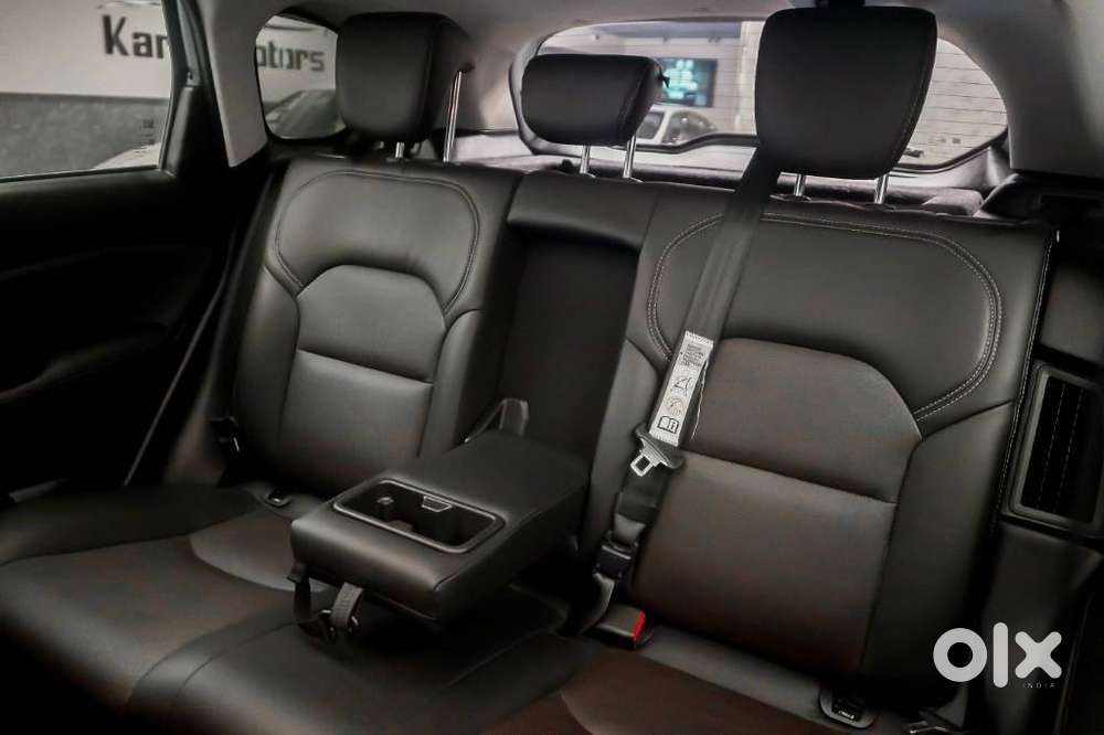 Maruti Suzuki Grand Vitara 1.5 Alpha Plus Intelligent Hybrid Ecvt, 2..