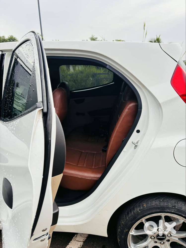 Hyundai Eon Era+ – Excellent Condition  Company Maintained  Reaad