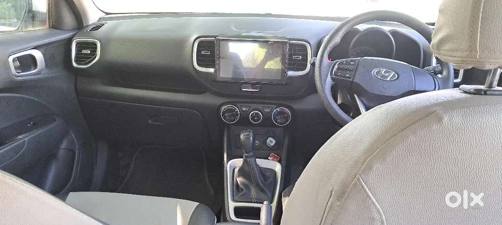 Hyundai Venue 2021 Petrol Well Maintained