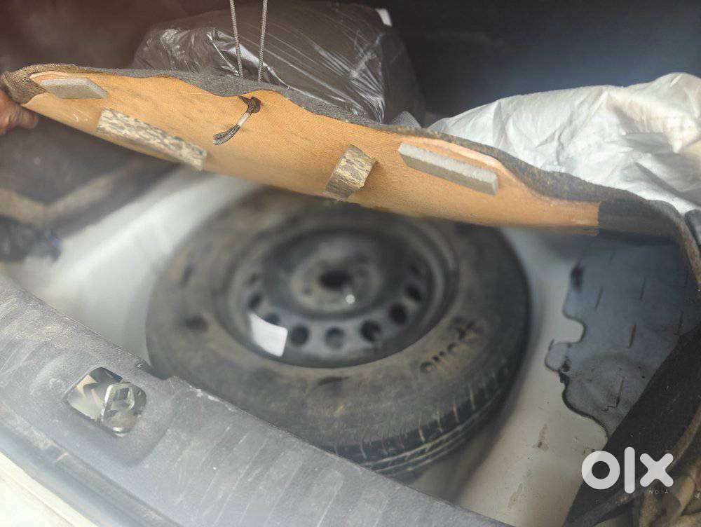 Maruti Suzuki Swift Dzire 1.2 Vxi Bsiv, 2017, Petrol