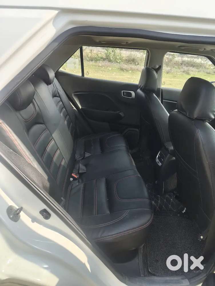 Hyundai Venue 2020 Diesel 65000 Km Driven