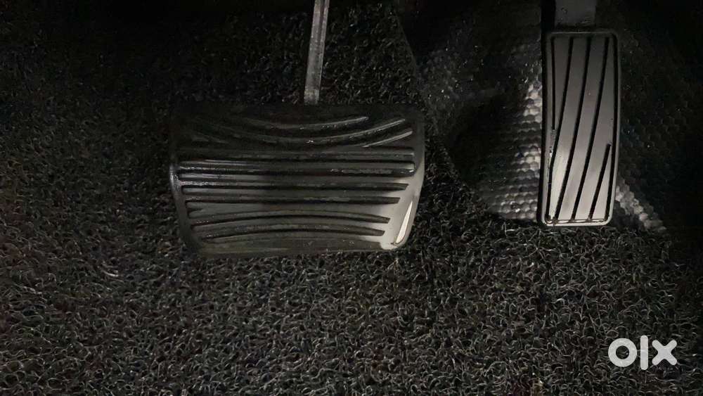 Mahindra Xuv700 2.0 Ax 5 Petrol At Str, 2024, Petrol