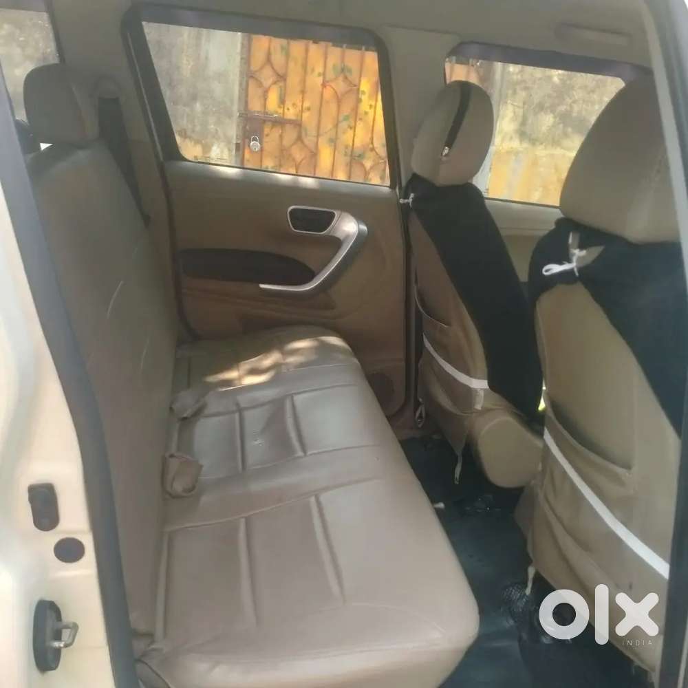 Mahindra Tuv 300 2016 Diesel 160000