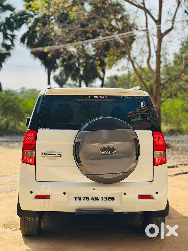 Mahindra Tuv 300 2017 photo 5