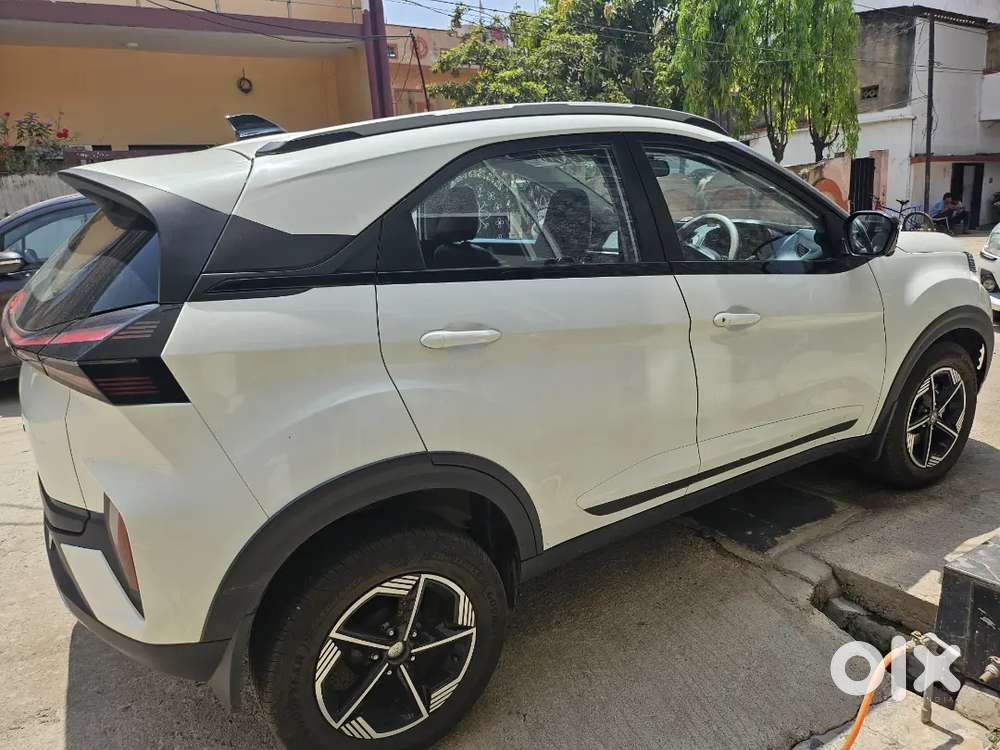Tata Nexon 2025 Petrol 13500 Km Driven