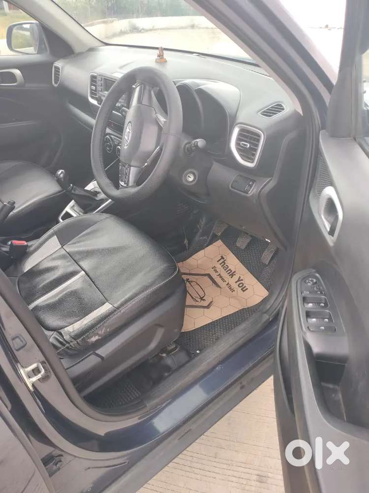 Hyundai Venue Petrol Manual 2021 Model
