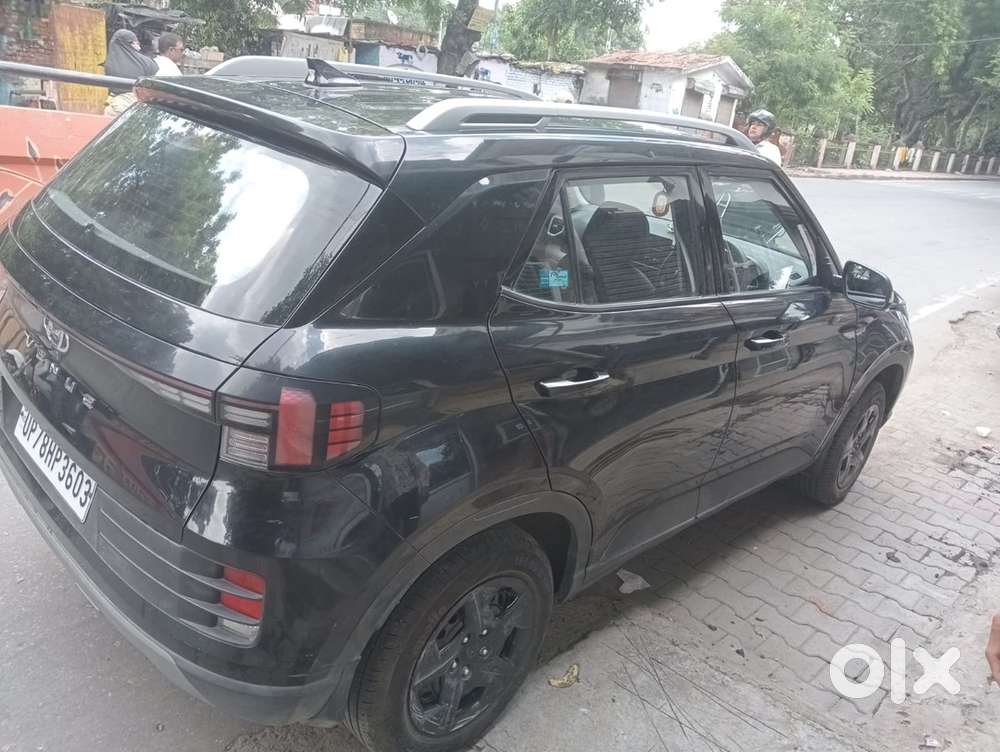 Hyundai Venue Petrol 2023