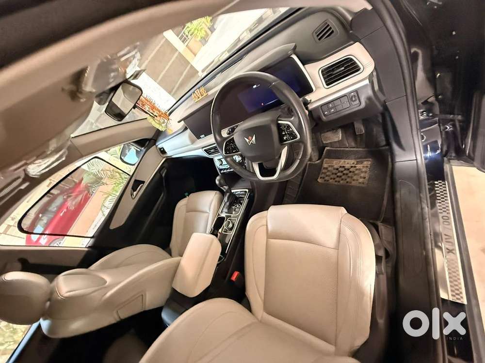 Mahindra Xuv700 2023 Diesel 19583 Km Driven