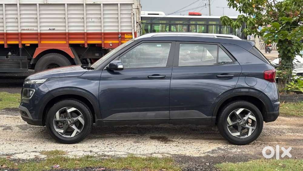 Hyundai Venue, 2021, Petrol