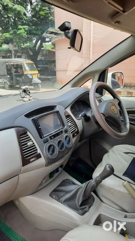 Toyota Innova 2010 Diesel 135000 Km Driven