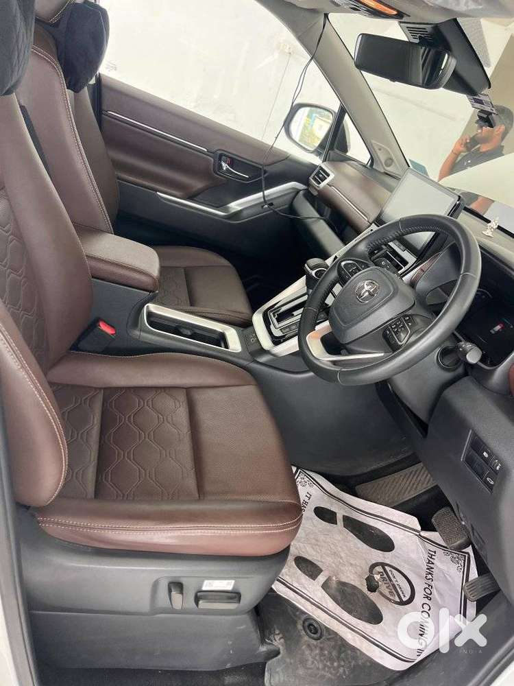 Toyota Innova Hycross 2.0 Zx (o) Hybrid 7 Str, 2024, Petrol