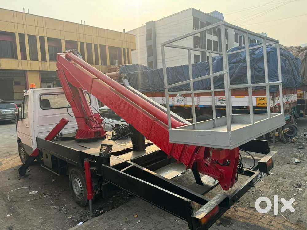 Truck mounted boom lift crane man lift Commercial & Other Vehicles