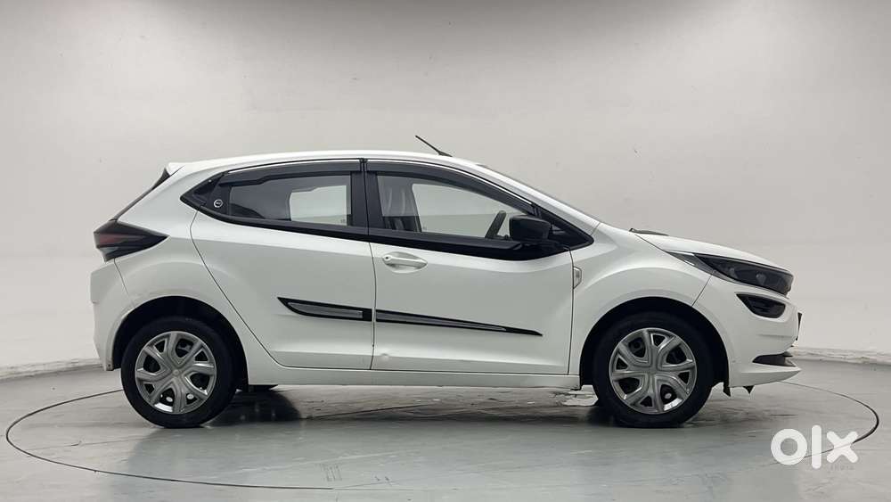 Tata Altroz 1.2 Xm, 2024, Petrol