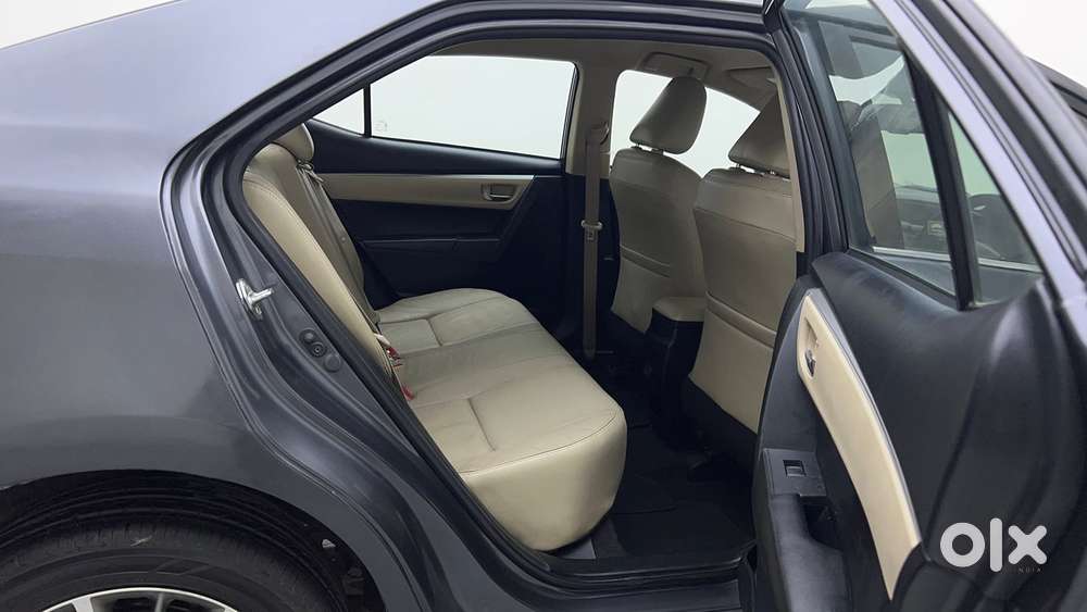 Toyota Corolla Altis 1.8 Gl, 2015, Petrol