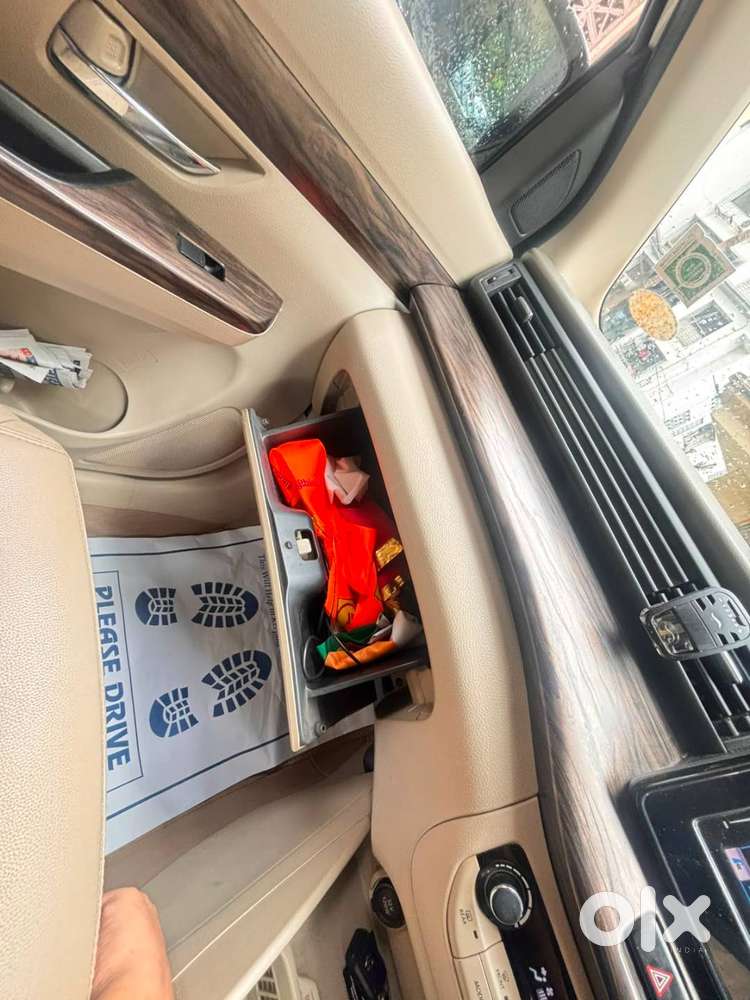 Maruti Suzuki Ertiga Zxi Plus (smart Hybrid) &ndash; Just 29,000 Km  Excell