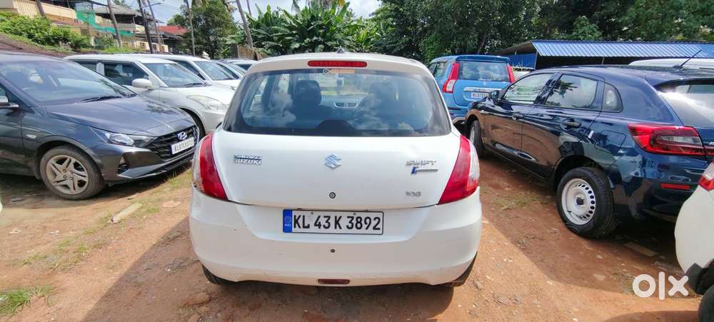 Maruti Suzuki Swift Vxi + Manual, 2017, Petrol
