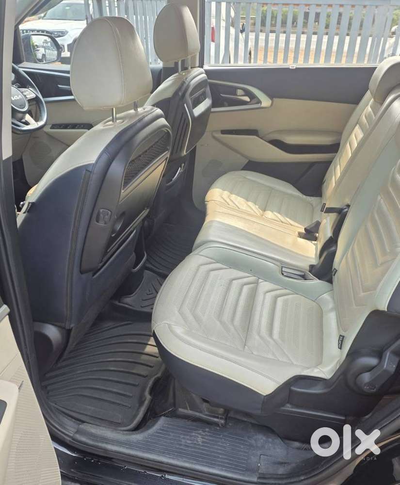 Kia Carens Luxury (o)1.5 Diesel At 7 Str, 2022, Diesel