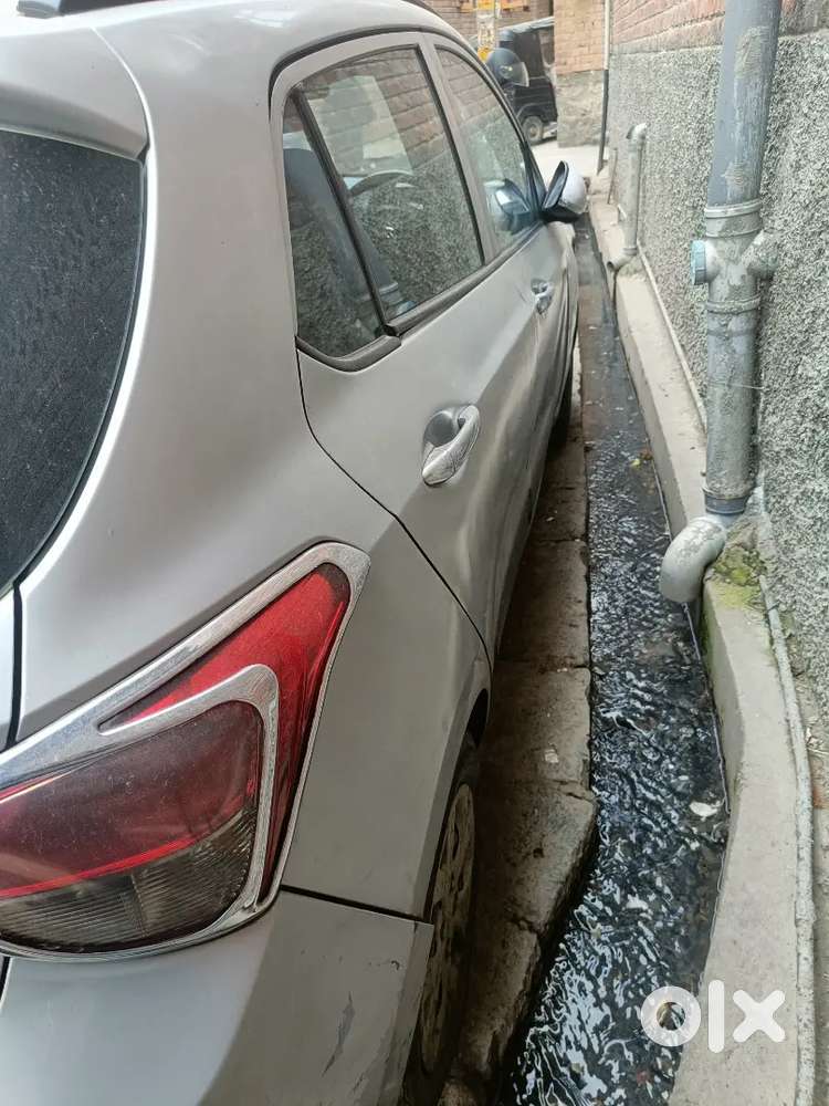 Hyundai Grand I10 2013 Diesel 150000 Km Driven