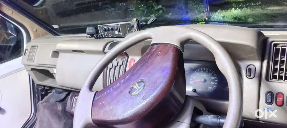 Tata Winger Deluxe 2018