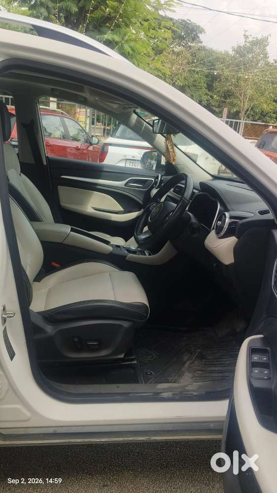 Mg Zs Ev Exclusive Iconic Ivory, 2023, Electric