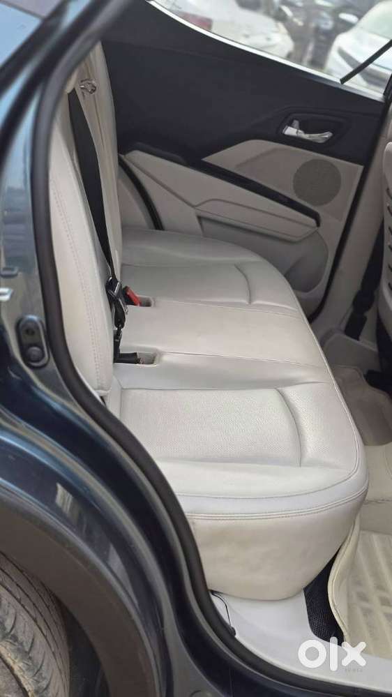 Mahindra Xuv300 W8 Amt Diesel, 2019, Diesel