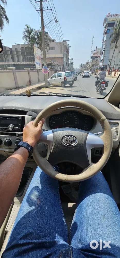 Toyota Innova 2012 Diesel 150000 Km Driven