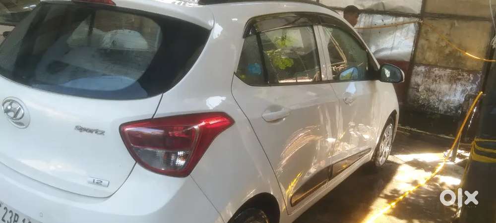 Hyundai I10 Sportz 2016 Petrol