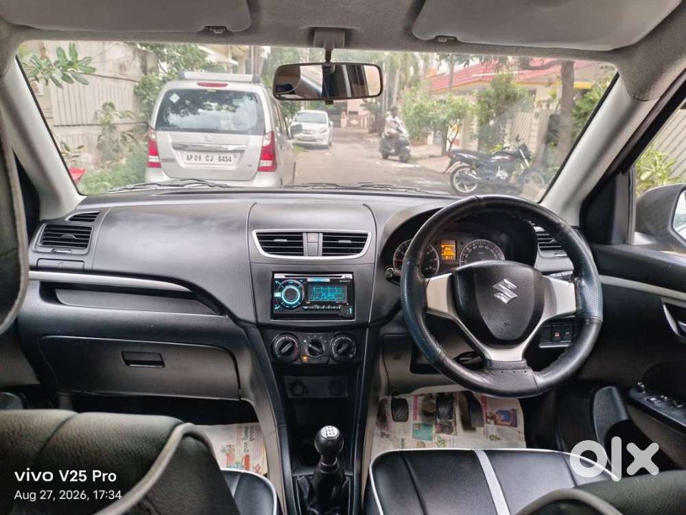 Maruti Suzuki Swift Vxi Ags, 2013, Petrol
