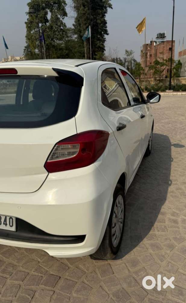Tata Tiago, 2022, Petrol