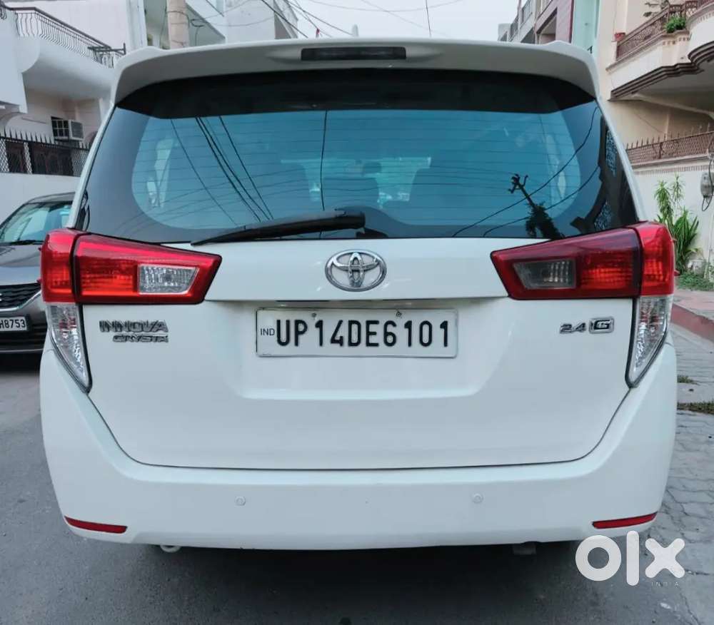 Toyota Innova Crysta 2017 Diesel Well Maintained
