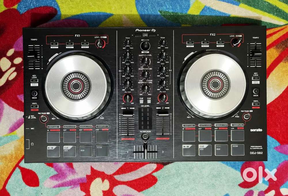 Pioneer DDJ-SB2 ケーブル＋スタンド付き美品 Pioneer DDJ-SB2 ケーブル＋スタンド付き美品 Pioneer DJ DDJ-SB2 発表