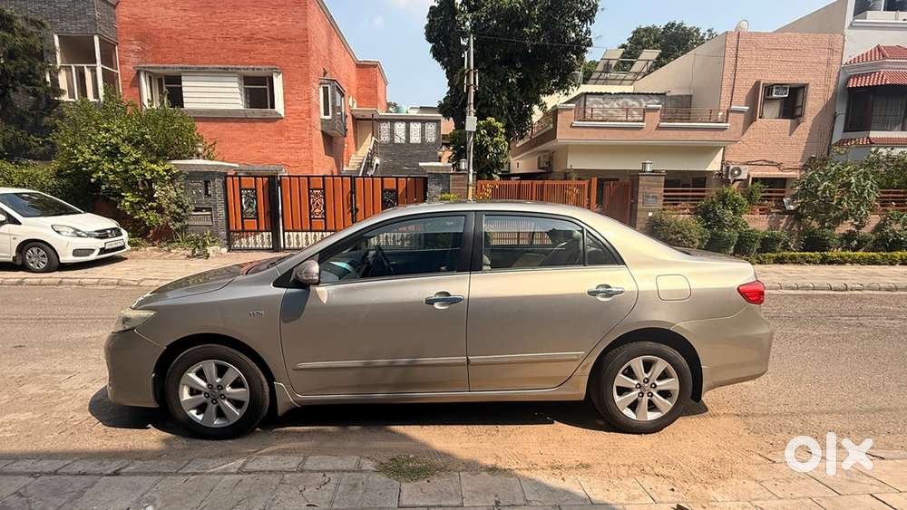 Toyota Corolla Altis 2013