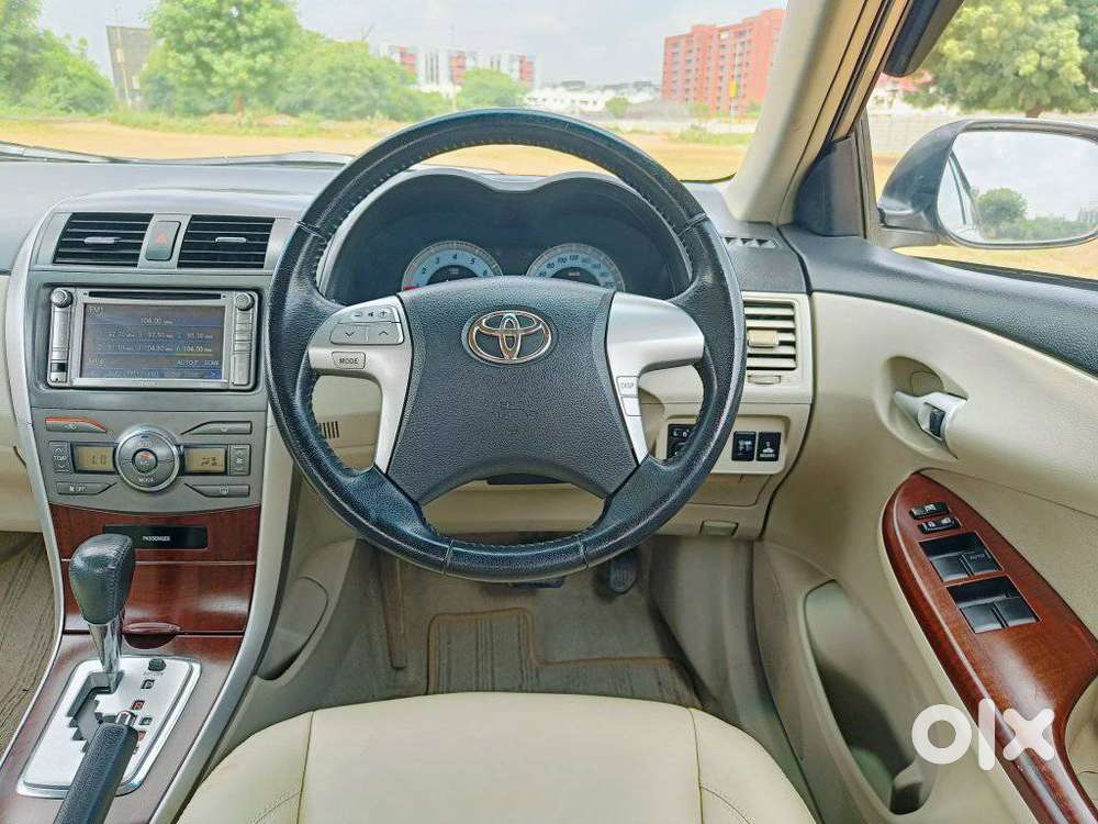 Toyota Corolla Altis G, 2013, Petrol