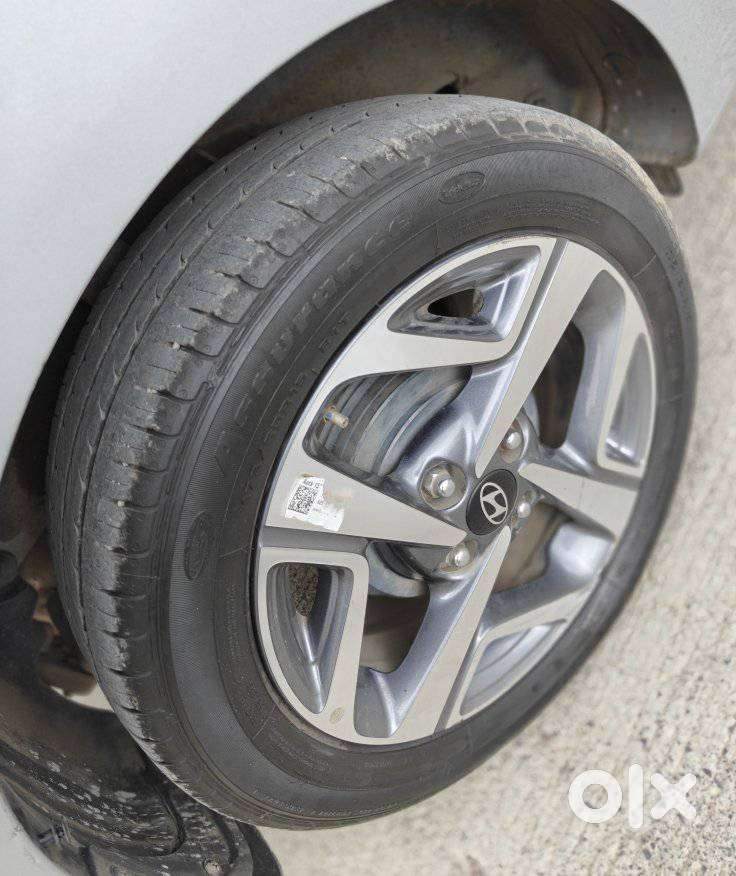 Hyundai Aura 1.2 Sx Cng, 2024, Cng & Hybrids