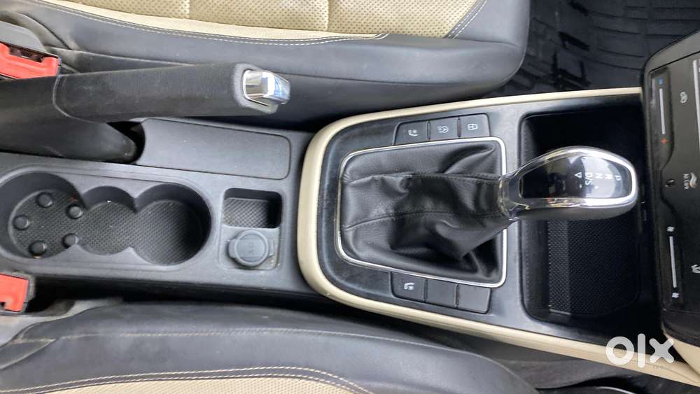 Skoda Slavia 1.0 Tsi Style At, 2022, Petrol