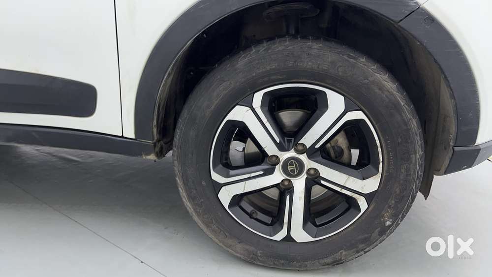 Tata Nexon 1.2 Revotron Xza Plus (l), 2022, Petrol