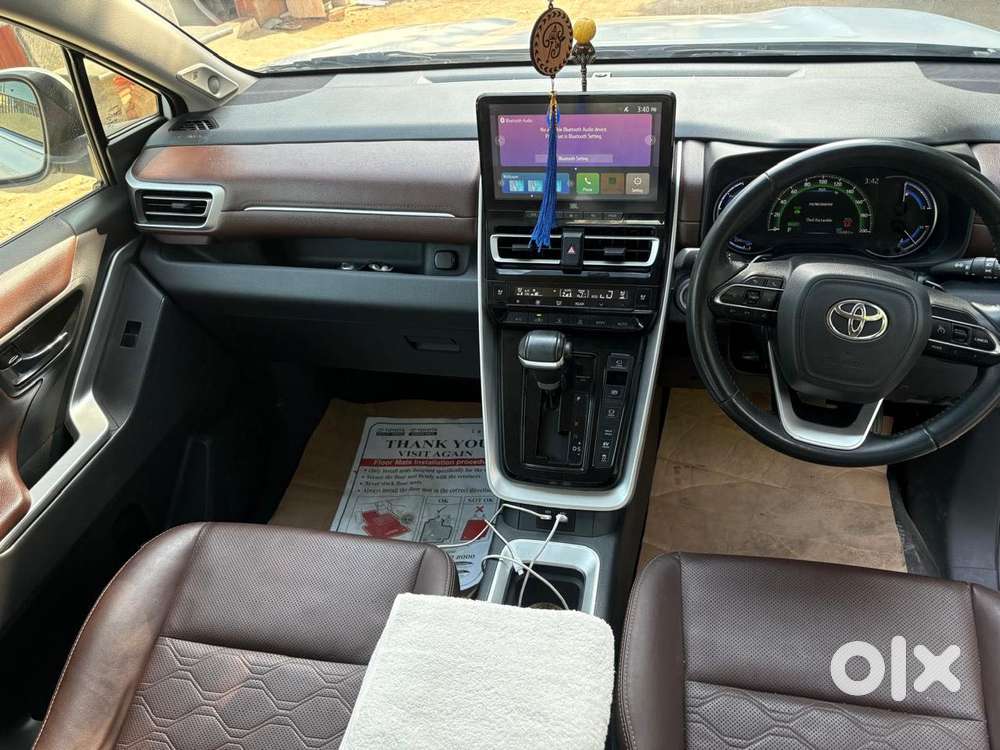 Toyota Innova Hycross 2.0 Zx Hybrid 7 Str, 2023, Cng & Hybrids