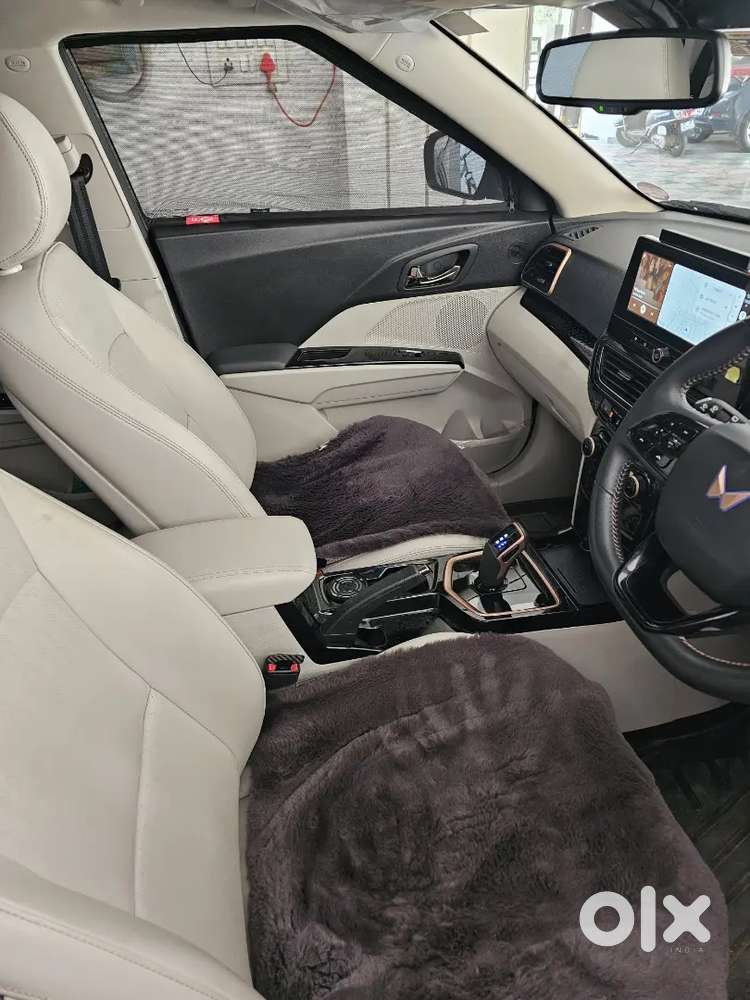 Mahindra Xuv400 Ev 2024