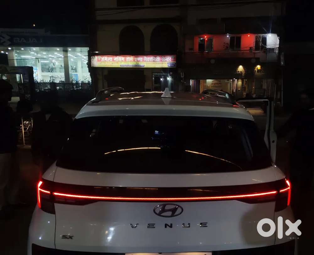 Hyundai Venue 2022 Petrol Well Maintained
