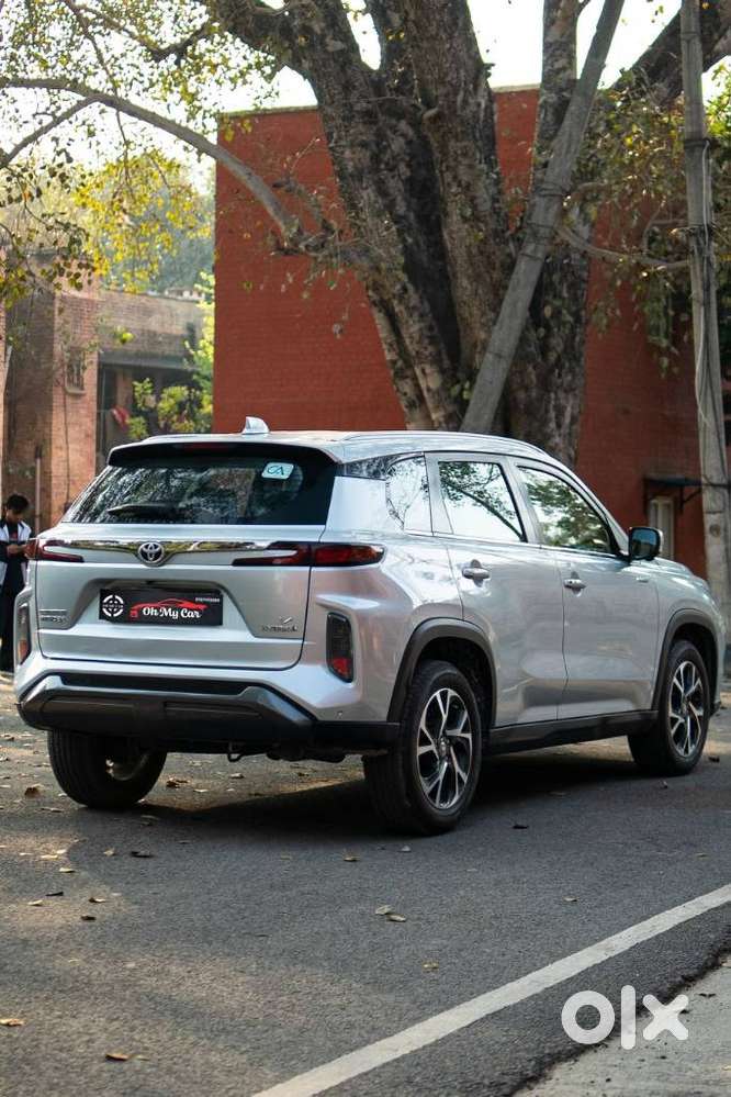 Toyota Urban Cruiser Hyryder, 2023, Petrol