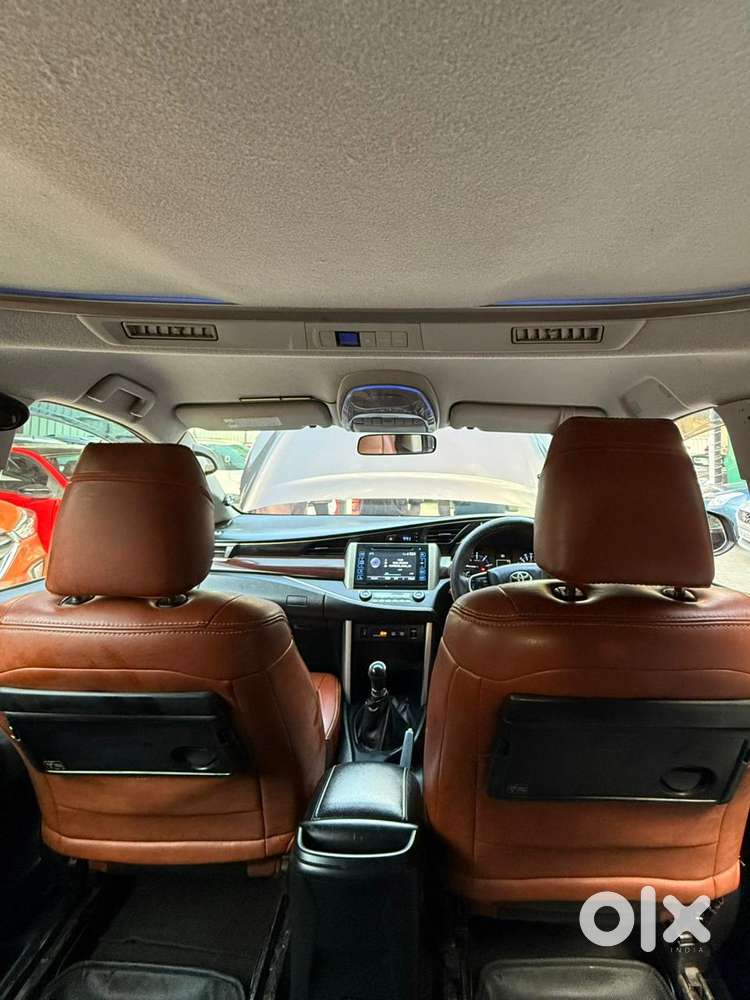 Toyota Innova Crysta 2.4 V 7 Str, 2016, Diesel