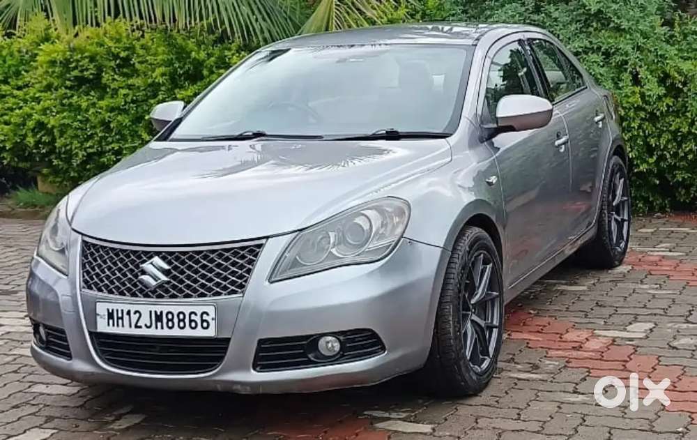 Maruti Suzuki Kizashi 2013