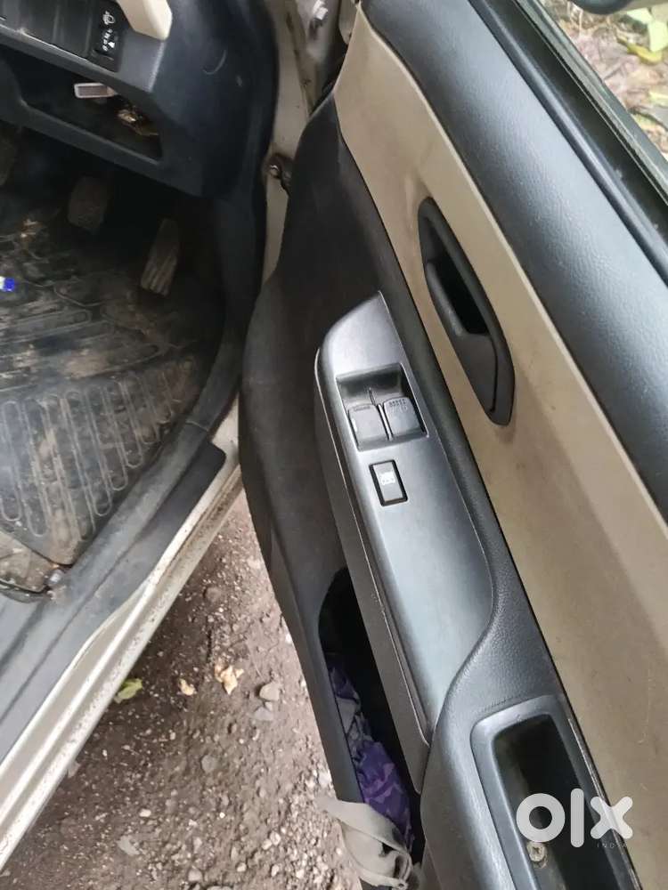 Ajunt Sell New Battery,4 80% Tyre Power Steering Power Window