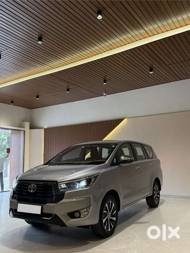 Toyota Innova Crysta 2.8 Zx At 7 Seater, 2018, Diesel
