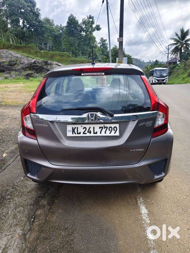 Honda Jazz V Automatic, 2016, Petrol